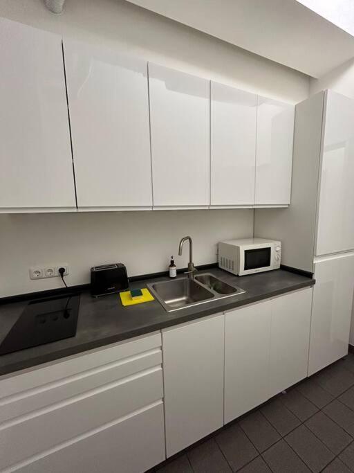Elbapartment 29 Qm Mit Eigenem Badezimmer Hamburg Exterior foto